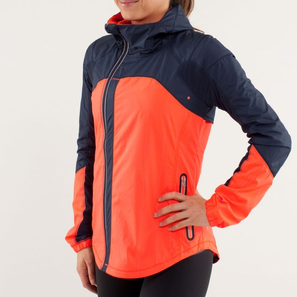 Lululemon Run:Get Up And Glow Jacket *Reflective